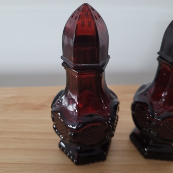Avon Cape Cod Collection Ruby Red Glass - Picture 2 of 5